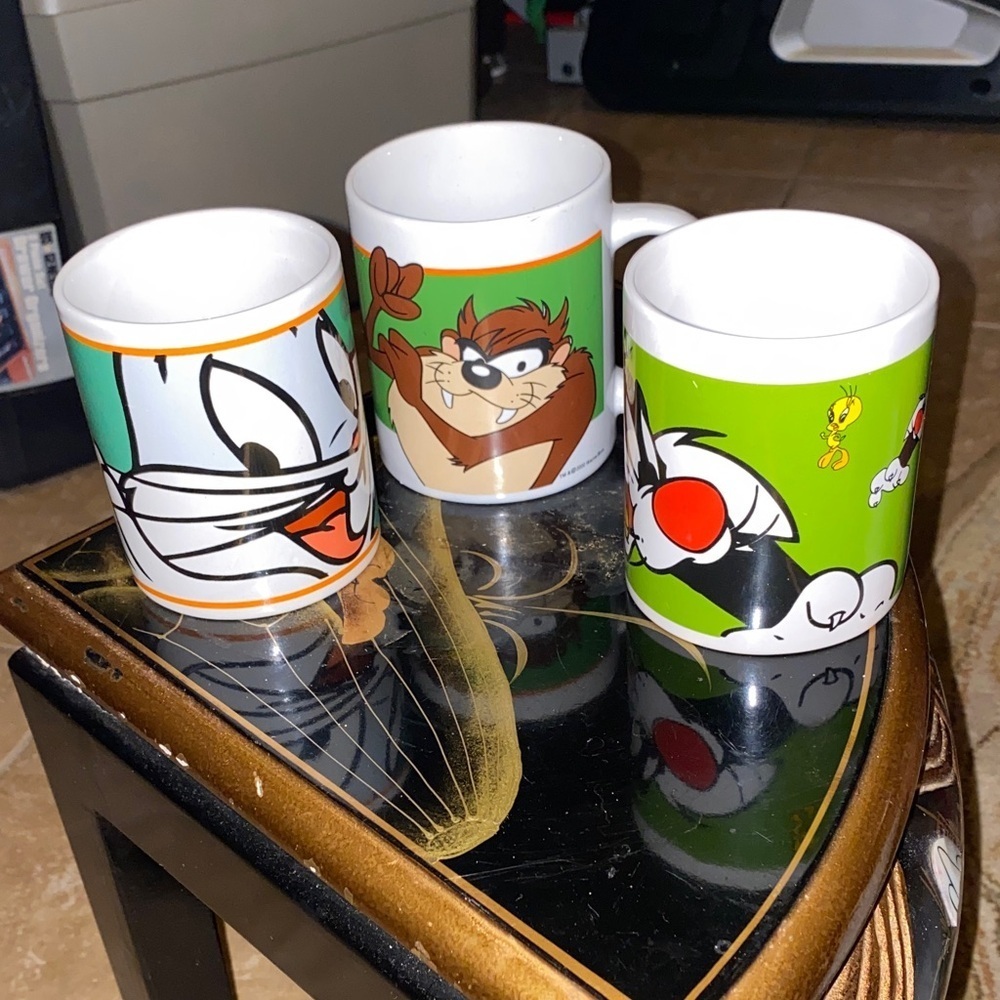 Box28 Warner Bros. Cartoon Character Mug Trio - Green, White, and Orange 12oz